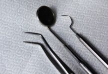 למה שיני בינה לא תמיד בוקעות כראוי?